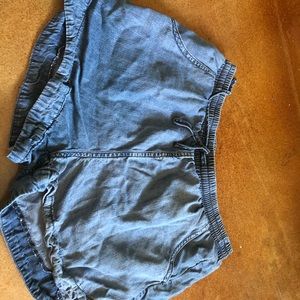 elastic denim shorts